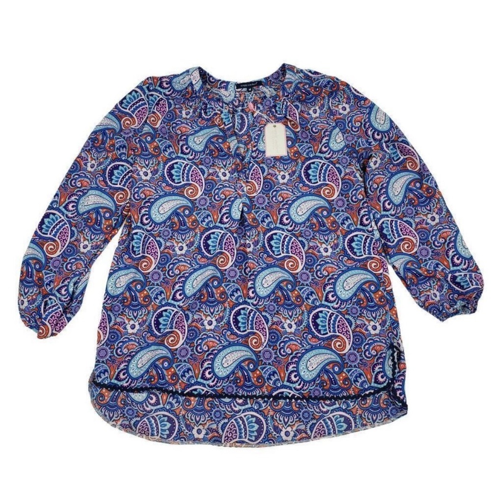 Simply Southern **NWT** Blue paisley blouse with Rick rack trim at hem. Size M